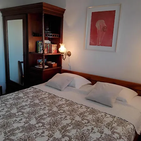 Lori Apartment