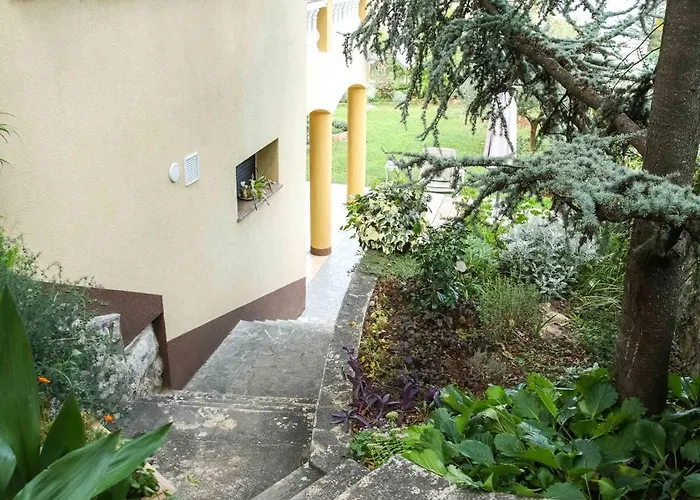 Apartament Lori Lovran