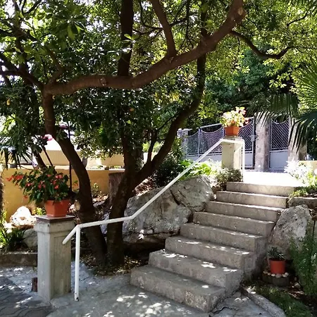 Lori Apartment