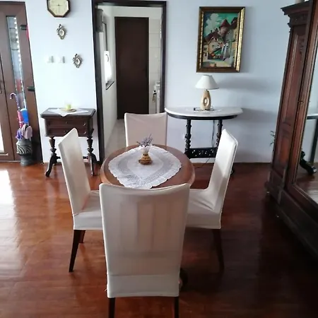 Apartman Lori *