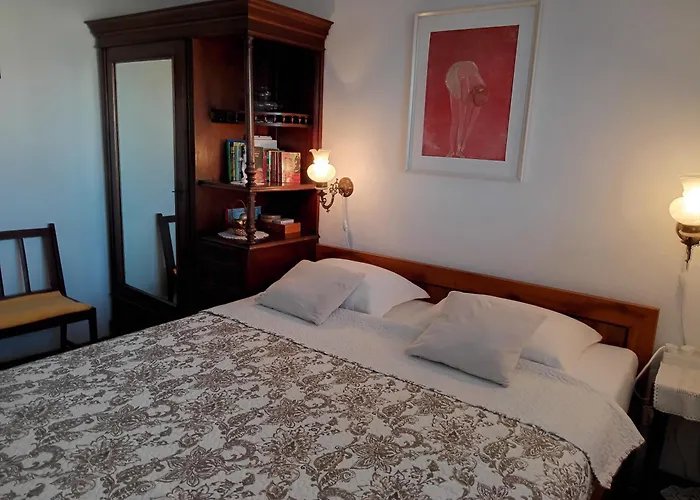 Lori Apartman